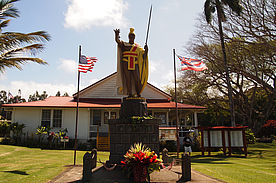 Foto: Statue von Kamehameha in Kapa'en.