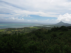 Foto: Aussichtspunkt mit Blick auf den Le Morne und die Westküste von Mauritius