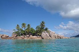 Foto der Insel St.Pierre vom Wasser aus  - Seychellen