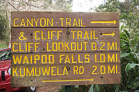 Foto: Wegweiser im Nationalpark - Kokoee Stae Park auf Kauai.