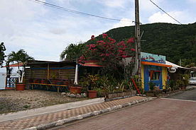 Fotos: Das verschlafene Fischerdorf Deshaies mit kleinen Restaurants auf Guadeloupe.