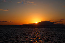 Foto: Sonnenuntergang hinter Molokai