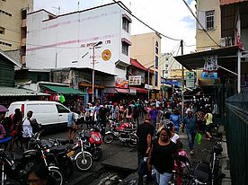 Treiben in den Straßen von Port Louis auf Mauritius