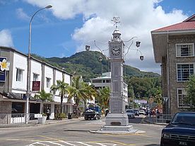 Foto: Das Wahrzeichen Victorias - Der Clock Tower - Mahe - Seychellen